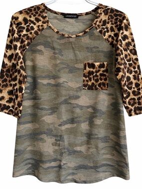 Heimish USA Camo Leopard Print Raglan Top Women’s Medium Pocket T-Shirt